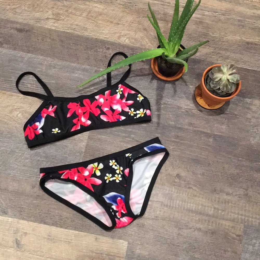 🌸NWT- Bikini🌸